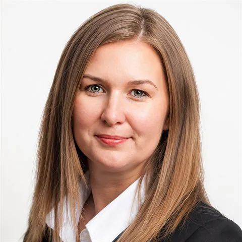Sziráki Brigitta